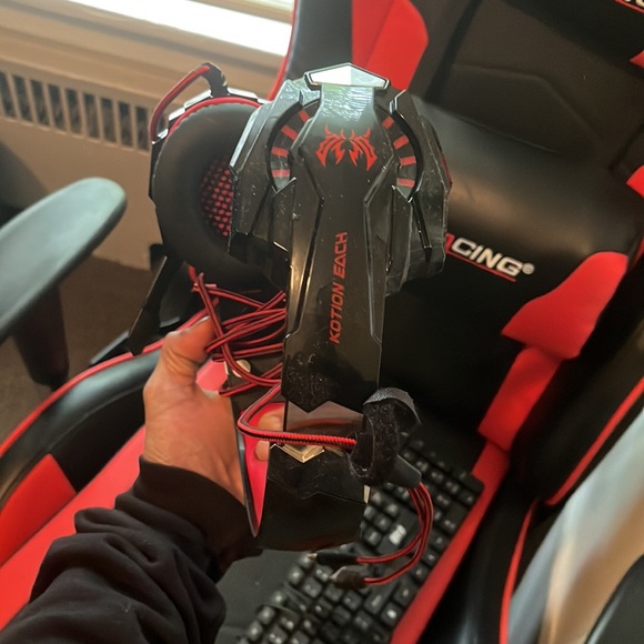 GTRacing Bluetooth Gaming Chair - Picture 5 of 5